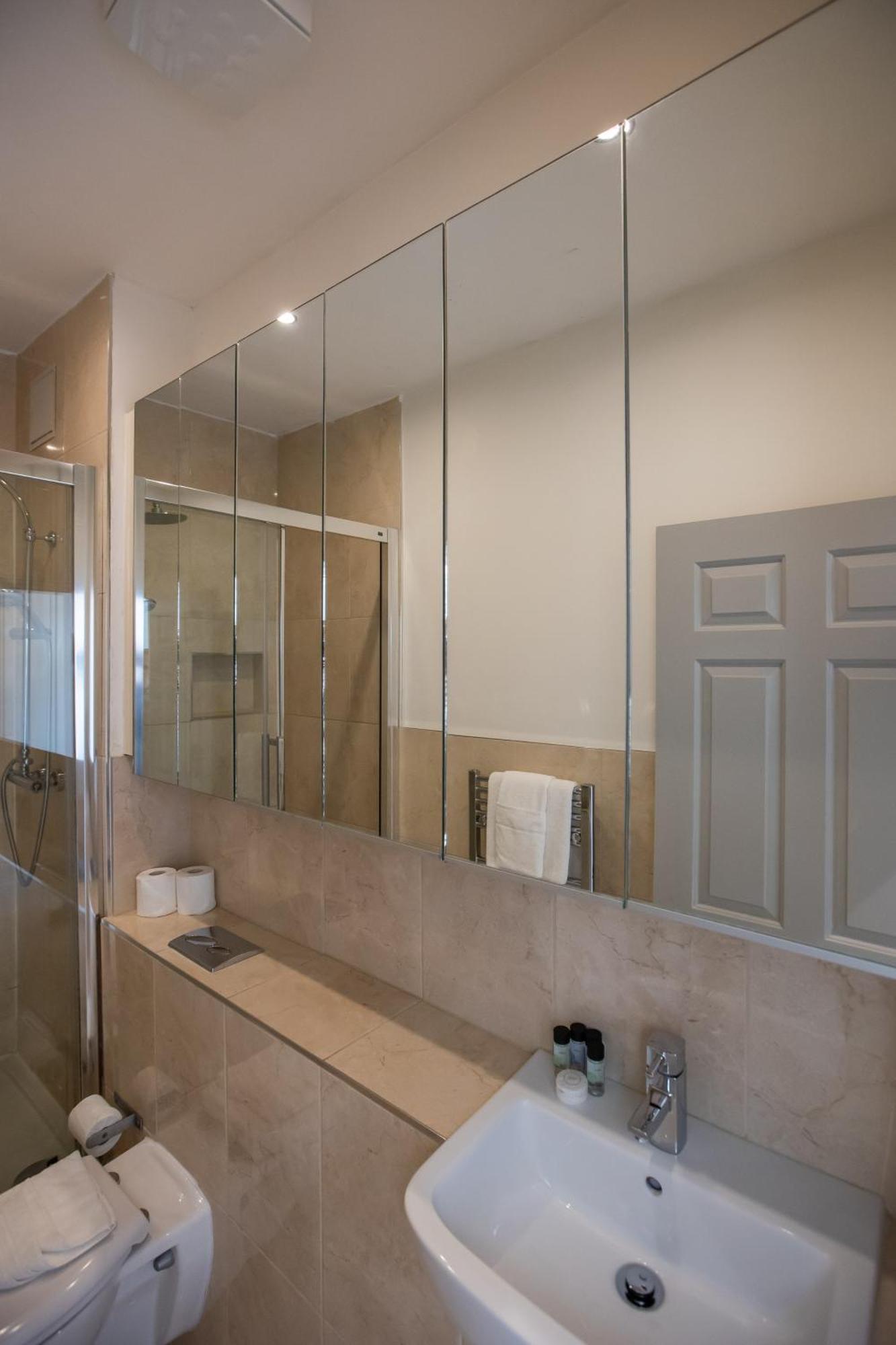Temple Bar Essex Apartments ดับลิน ภายนอก รูปภาพ