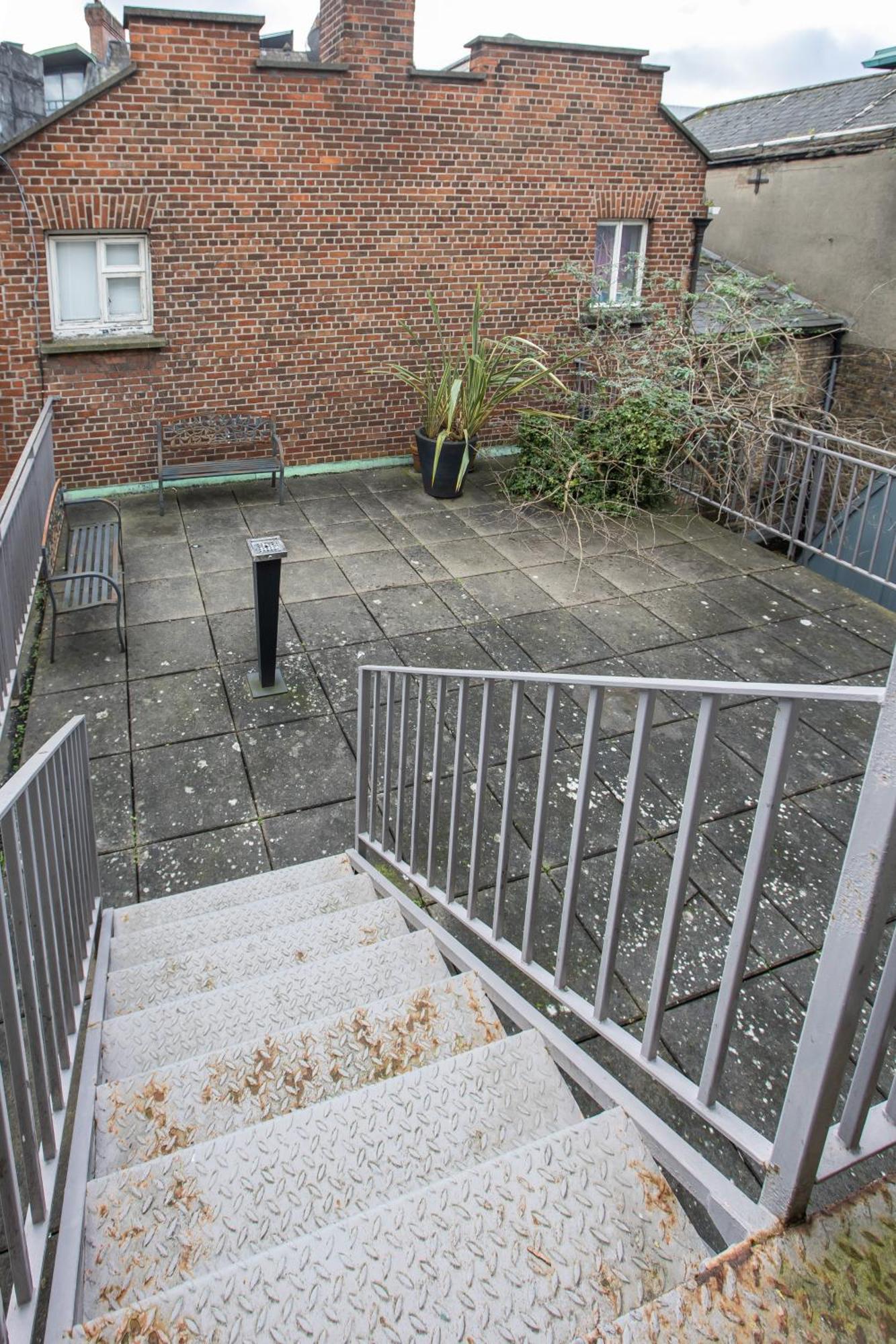 Temple Bar Essex Apartments ดับลิน ภายนอก รูปภาพ